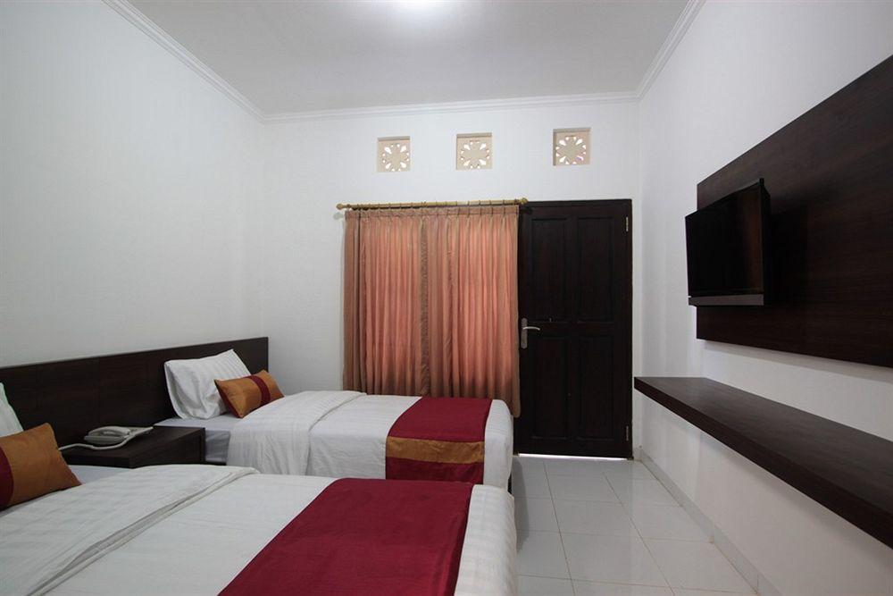 Bakung Sunset Hotel Kuta  Exterior photo
