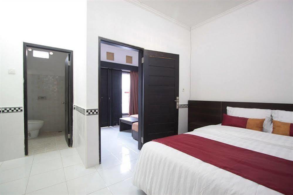 Bakung Sunset Hotel Kuta  Exterior photo