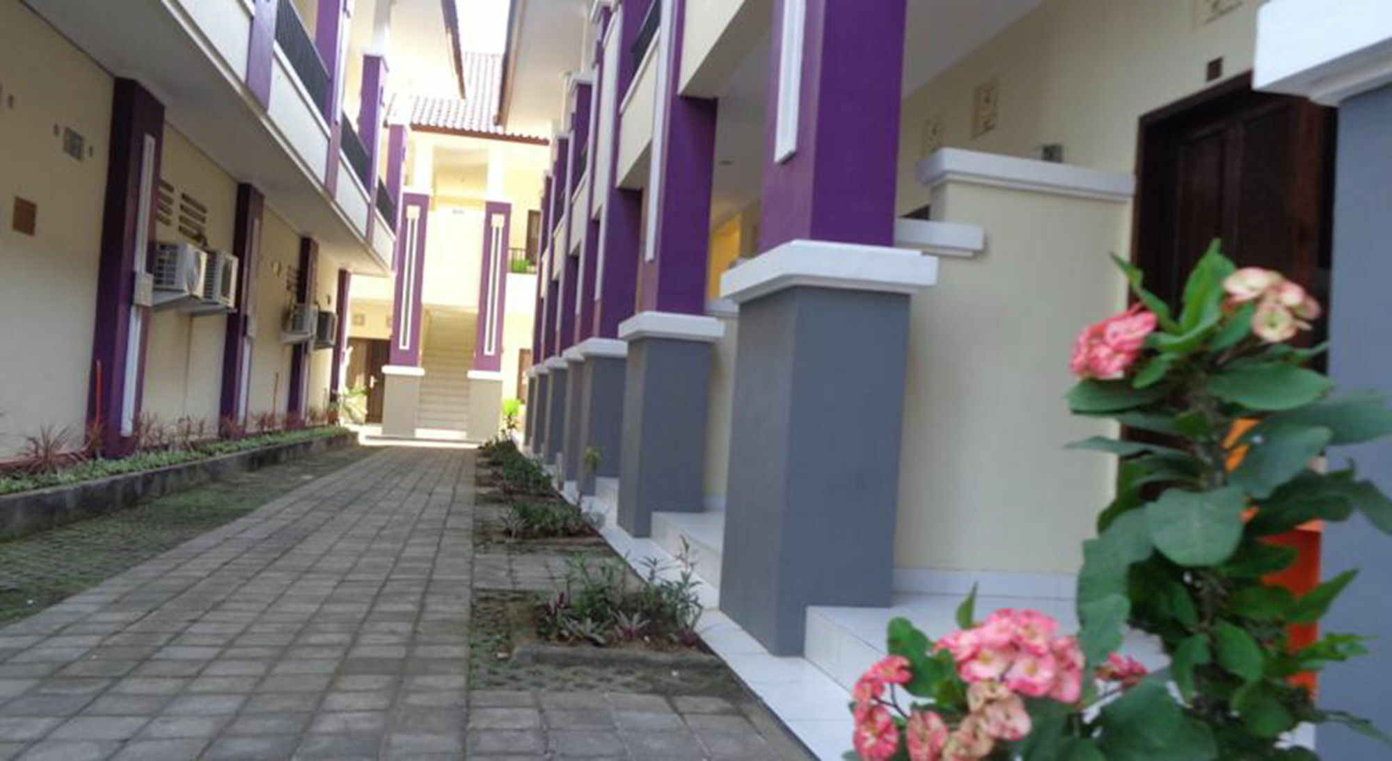 Bakung Sunset Hotel Kuta  Exterior photo